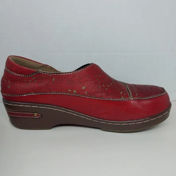 L'Artiste by Spring Step Womens Sz EU 38 US 8 Burbank embossed Red Heeled Clogs - Picture 10 of 14